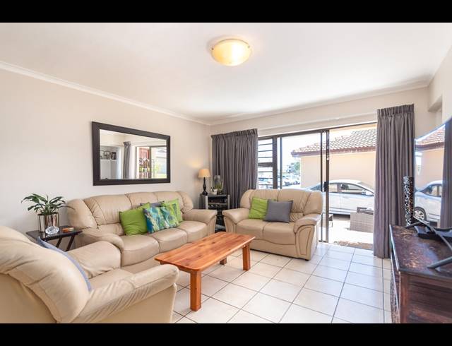 2 BEDROOM APARTMENT SOLD IN BURGUNDY ESTATE